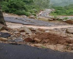 National Highway 5 closed due to rain in Rampur, two vehicles washed away in Narkanda