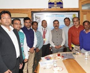 CM urges central team to provide financial assistance to hill states on different pattern