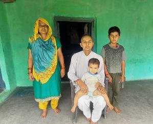  Kangra: Rajinder suffering from cancer needs financial help