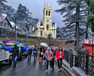  Record one crore tourists reached Himachal in six months