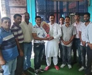 Dada Siba: Teachers Association Dada Siba met Surendra Mankotia