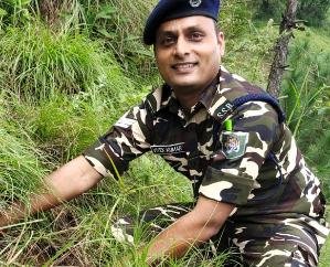 Shimla: Nehru Yuva Kendra started 'Meri Mati, Mera Desh' program in Rajhana, planted saplings