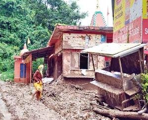 Dharamshala: Rain wreaks havoc in Kangra, three people died, many houses collapsed