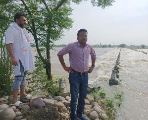  Dharamshala: DC himself stood on the spot in Indora and Fatehpur