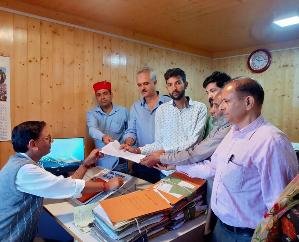 Nagrik Sabha submitted memorandum to SJPNL management regarding the problems of Krishna Nagar