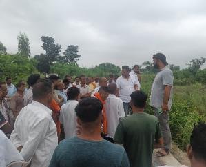 Fatehpur: MLA Bhavani Pathania arrived in Mand to take stock of the damage