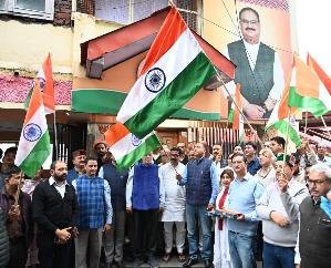 Government should evacuate the residential areas which are in danger: Jairam Thakur