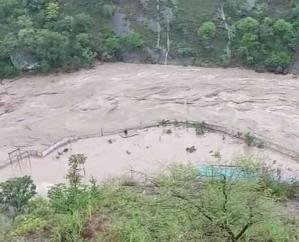 Kangra: JE of Jal Shakti Department got swept away in Baner Khad