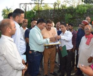 Jagat Singh Negi visited the affected areas of Solan district