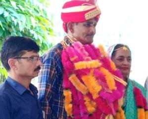 Dehra: Lal Chand Narotra retired from the post of Mate from PWD.