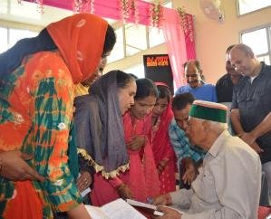 Baijnath: Priority to connect villages with road facility: Kishori Lal