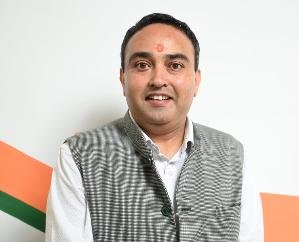  Dharamshala: Those who spoke against Modi are praising the former PM: Vishwa Chaksh