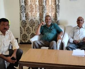  Indora: Old contractors of electricity department told their problems