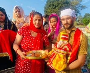 Farewell to Ganpati Bappa in Lambagaon with cheers and hymns