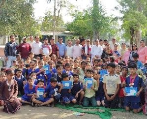 Indora: Under-12 zone sports competition of Kathgarh block concluded in Mand Miyani.