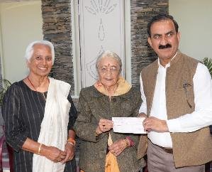 Two elderly women of Shimla donated 1 lakh to disaster relief fund
