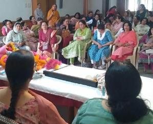 Pratibha congratulated women on getting 33 percent reservation in Parliament and Assembly.