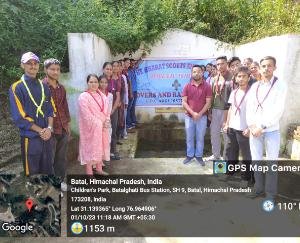 Solan: Volunteers of Arki College donated labor under cleanliness fortnight.