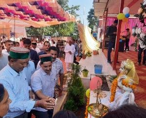 Dharamshala: Negi laid the foundation stone of Lok Bhawan and Panchavati Park in Thehar of Shahpur Vis.