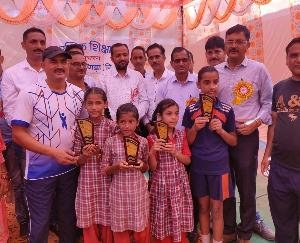 Jaisinghpur: Pudhabha zone winner and Sayorwala runner-up in badminton