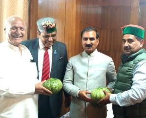 MLA Kewal Pathania is motivating youth for organic farming