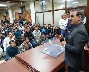 Cabinet sub-committee formed to resolve demands of SMC teachers: Chief Minister
