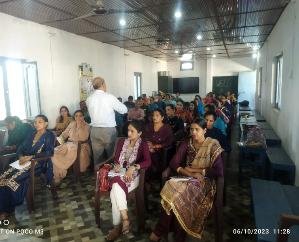 Kunihar: Community training workshop organized in Kunihar for better education of children.