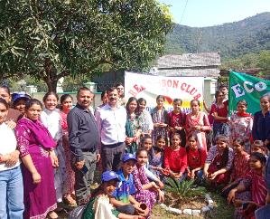 Jwalaji: Students took out Amrit Kalash Yatra and took Panch Pran Pledge.