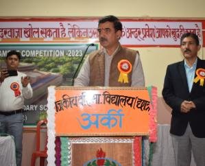 Awasthi said in the Youth Parliament Competition - Youth should not be afraid of struggle in life.