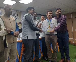 Solan: Scientists of Nauni University won ISAF fellowship and best paper award.