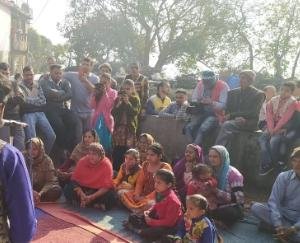 कलाकारों ने गीत-संगीत से दी सामुदायिक वन संवर्धन योजना की जानकारी