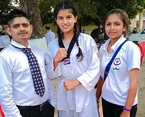Jwalamukhi: Khundia's Priyanka will now show her strength in the state level Taekwondo competition.