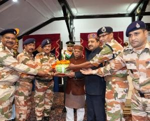 The Governor flagged off the earthen urns collected from 10 passes of the state and sent them to Delhi.