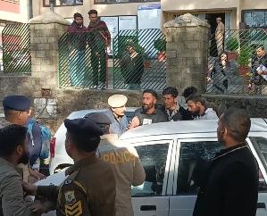 Clash between student groups over burning of CM's effigy in HPU