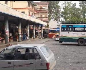 One person seriously injured after falling in a barber shop in Kunihar, referred to IGMC