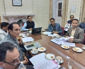 Shimla: Chief Secretary took review meeting regarding winter preparations.