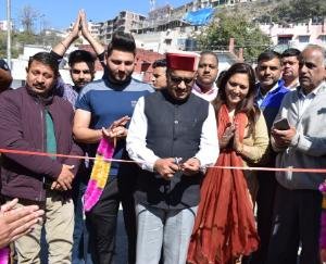 परवाणु में इण्डोर स्टेडियम निर्मित करने की सम्भावनाएं तलाशी जाएंगी- डाॅ. सैजल