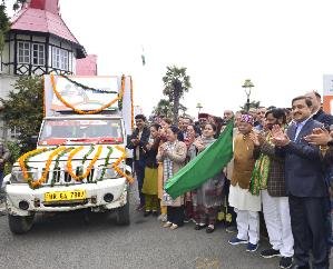 Governor flags off vehicles of Vikas Bharat Sankalp Yatra