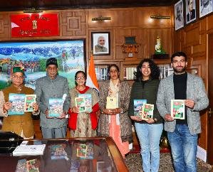 Shimla: Governor released books of Ravindra Thakur