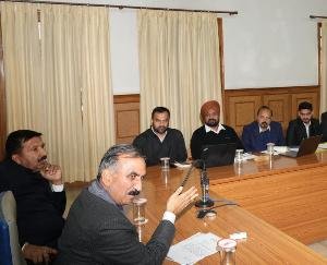  E-buses should be manufactured as per the geographical location of the state: CM