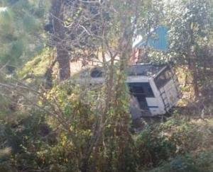 Shimla: Private bus rolls into ditch near MLA crossing, passengers narrowly escaped