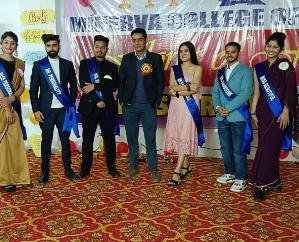 Indora: Rijul was chosen as Mr. Fresher and Neha was chosen as Miss Fresher in Minerva College.