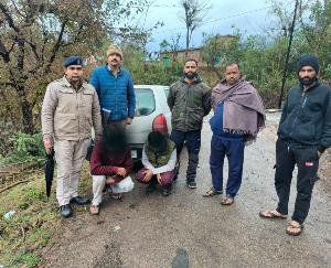 Indora: 7.20 grams of chitta recovered from two people in car 123