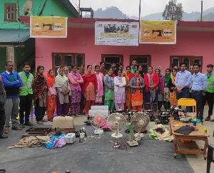 कोलका में लगाया सिलाई मशीन व इलेक्ट्रिकल तथा इलेक्ट्रॉनिक घरेलू उपकरणों की मुरम्मत का शिविर 