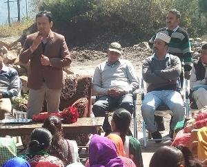 ग्राम पंचायत दसेरन में विधि साक्षरता कैंप का आयोजन