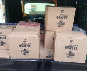 ऑटो रिक्शा से सोलन पुलिस की टीम ने गश्त के दौरान बरामद की शराब की 11 पेटियाँ