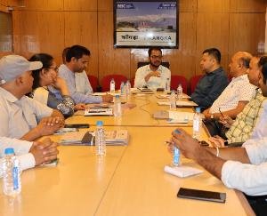 Kangra: Additional Deputy Commissioner gave instructions to install sign boards at accident prone places.