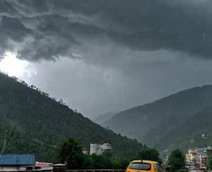 Clouds will rain heavily, rain becomes a disaster on the mountains