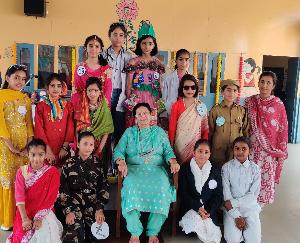 Solan: Adorable performance of little ones in the senior section of Dayanand Adarsh ​​Vidyalaya.