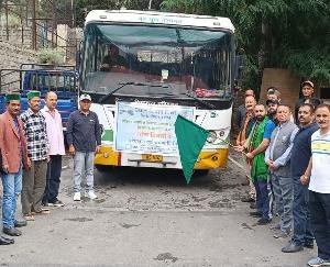 A team of 40 gardeners from district Kinnaur leaves for Nauni University.